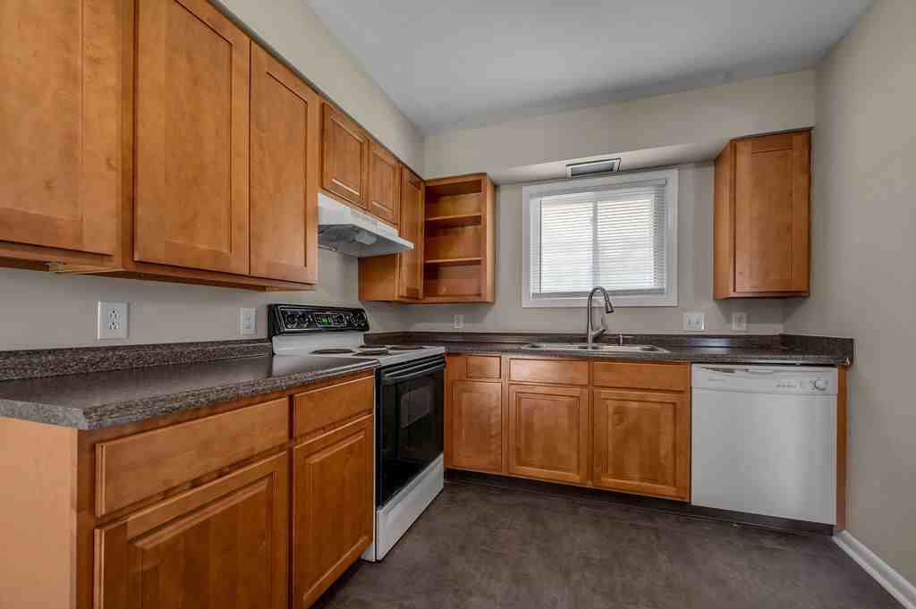 833 Malabu Dr #1 - Photo 4 of 40
