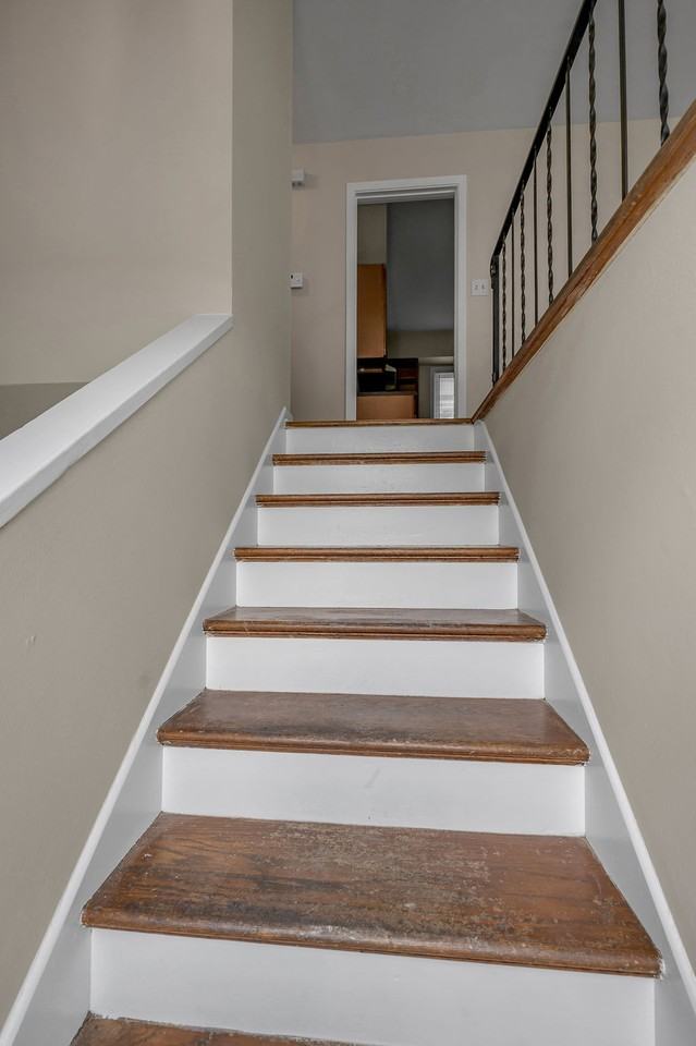 833 Malabu Dr #1 - Photo 5 of 40