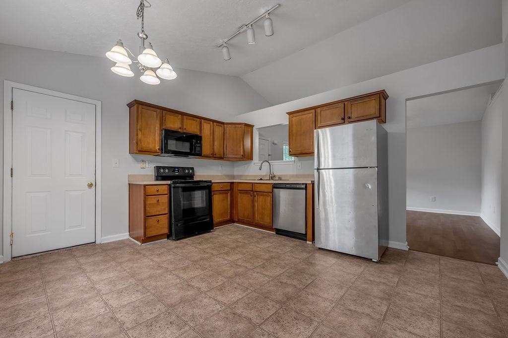 660 Morgan Hills Dr #1 - Photo 3 of 38