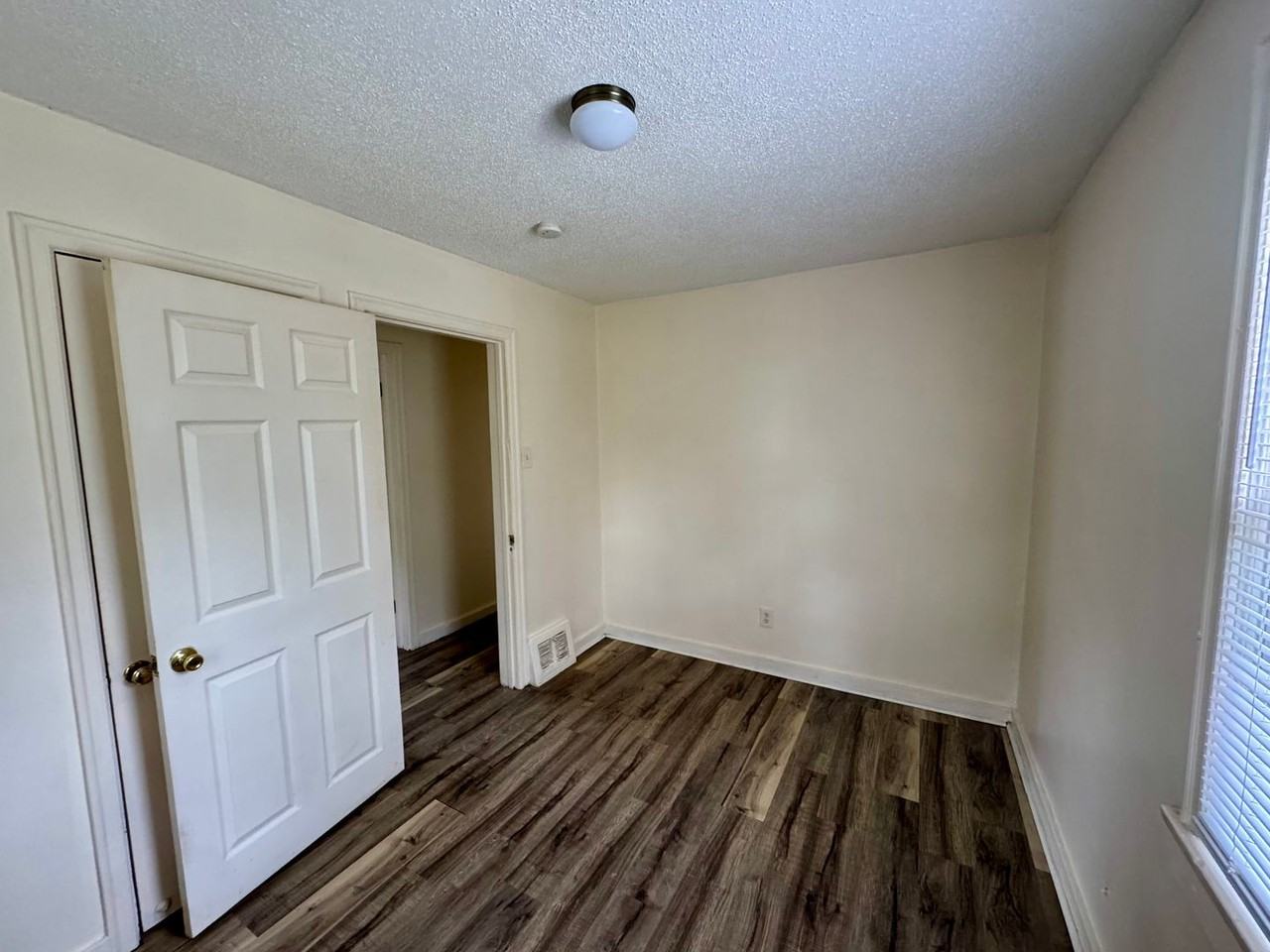 4533 Stivers St - Photo 2 of 12