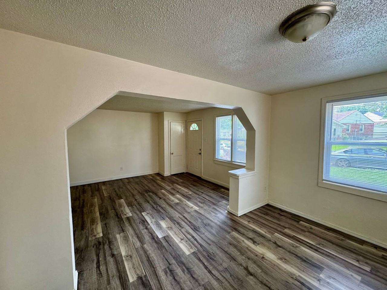4533 Stivers St - Photo 3 of 12