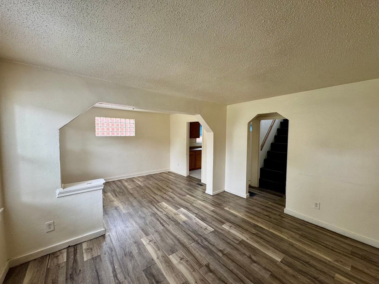 4533 Stivers St - Photo 4 of 12