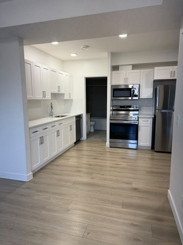 SF174 - 1 Bedroom 1 Bathroom Lower unit of Duplex - 265 Collicott Drive Fort McMurray - Photo 3 of 18