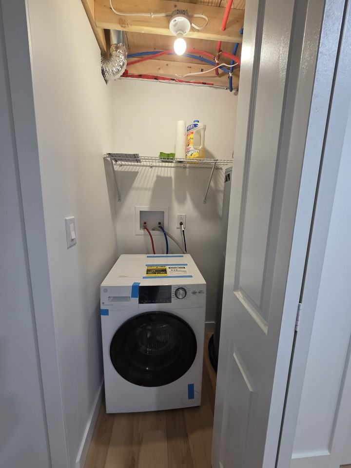 439 Aster Drive BSMT Suite - Photo 2 of 8