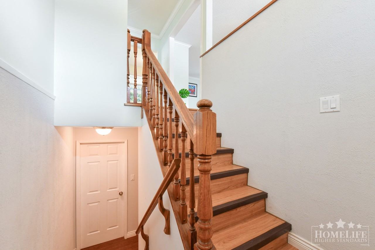 8336 110 St - Photo 2 of 50