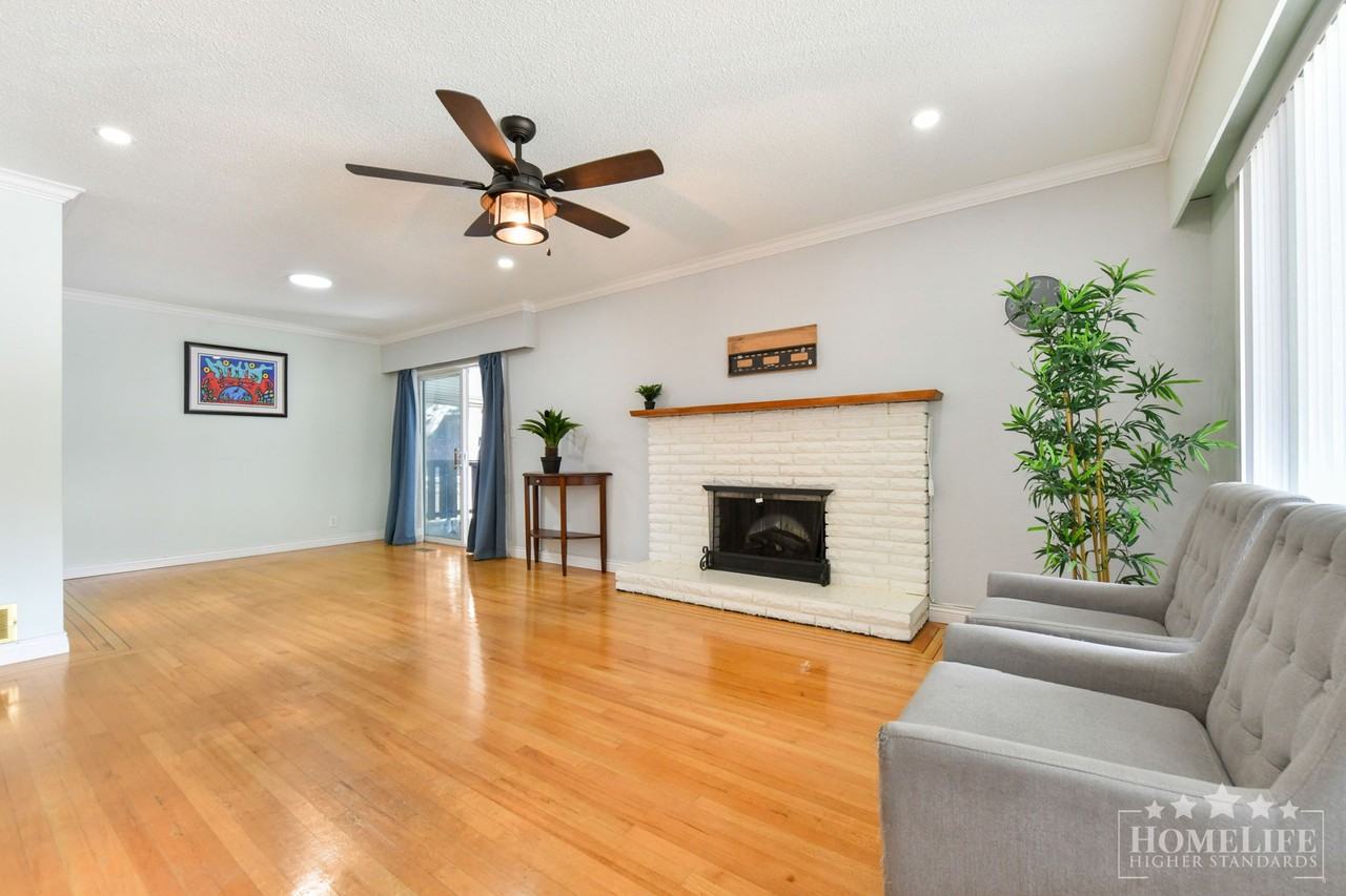 8336 110 St - Photo 4 of 50