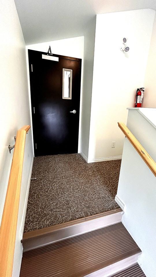 3611 118 Ave Nw - Photo 3 of 18