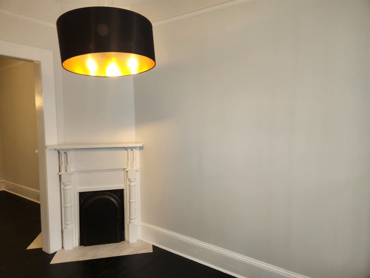 1512 Barnard St - Photo 2 of 20