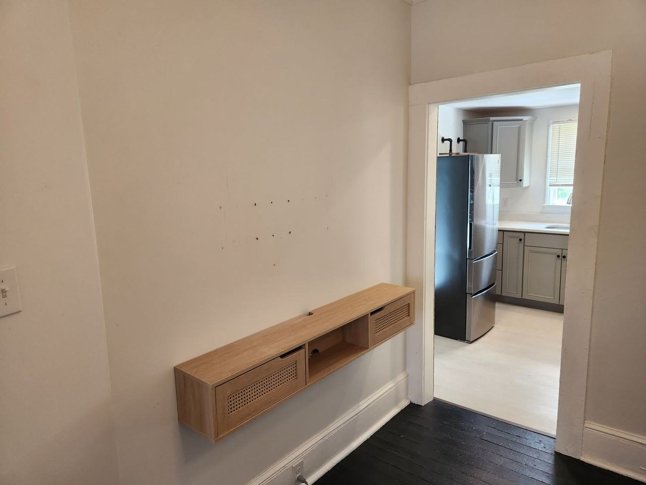 1512 Barnard St - Photo 5 of 20