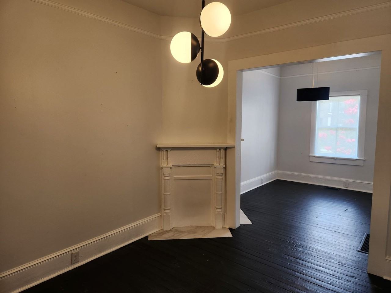 1512 Barnard St - Photo 7 of 20