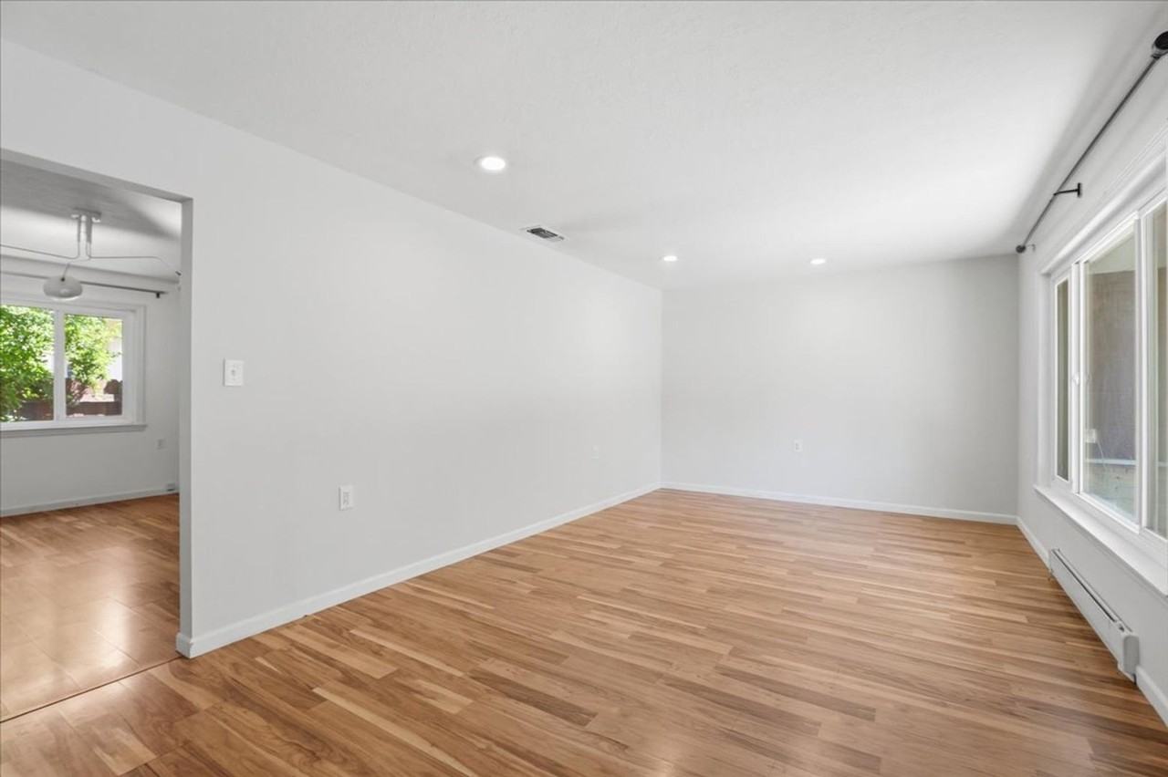 5231 17th Ave - Photo 3 of 27