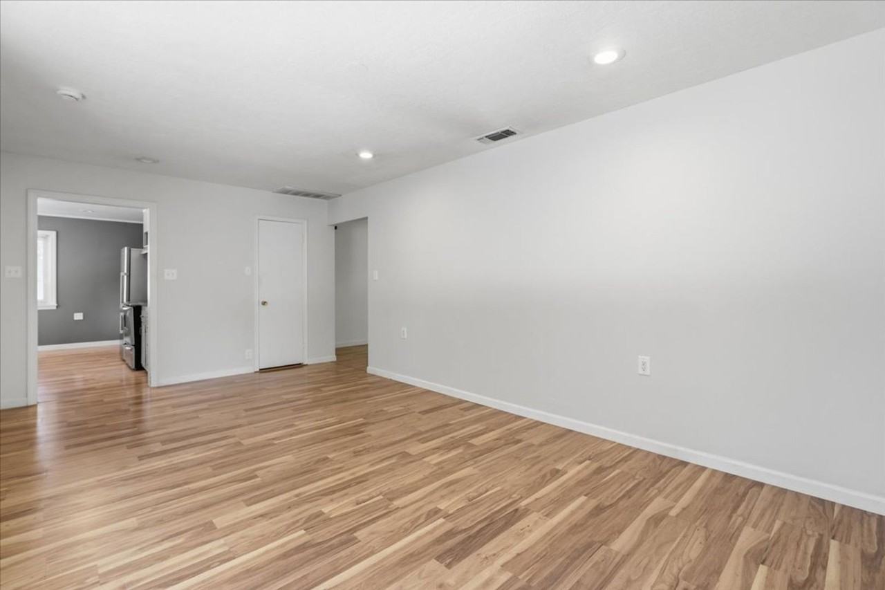 5231 17th Ave - Photo 5 of 27