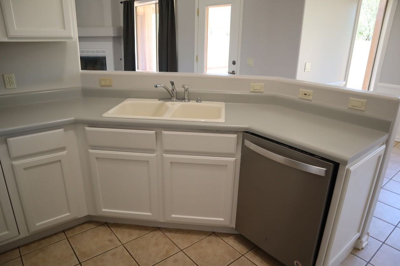 5717 S Calle De Leon - Photo 4 of 32