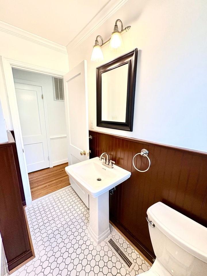 6308 Monument Ave - Photo 5 of 12