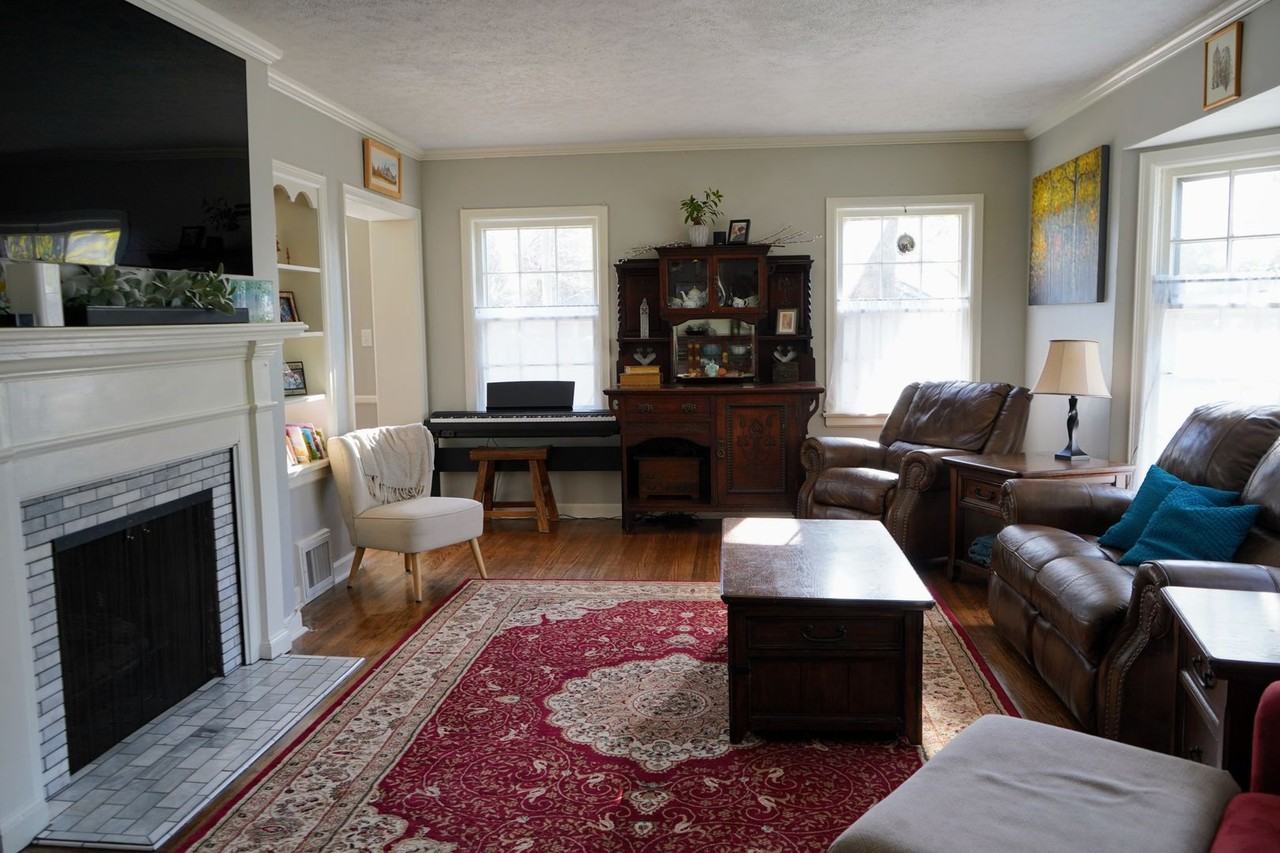 3719 E Elmwood Dr - Photo 2 of 40