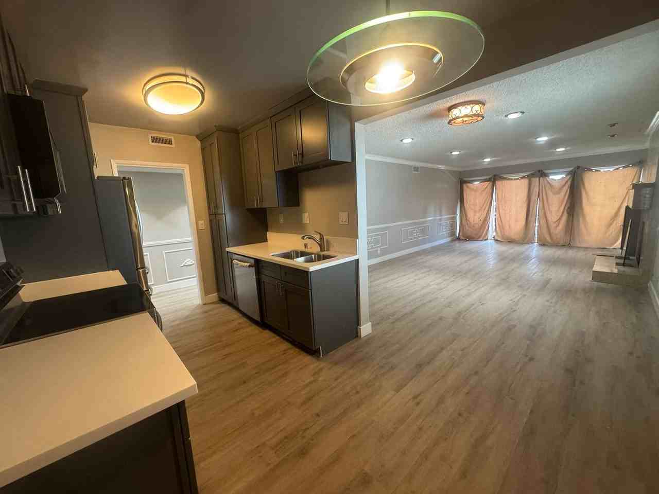 3212 W 84th Pl - Photo 4 of 18