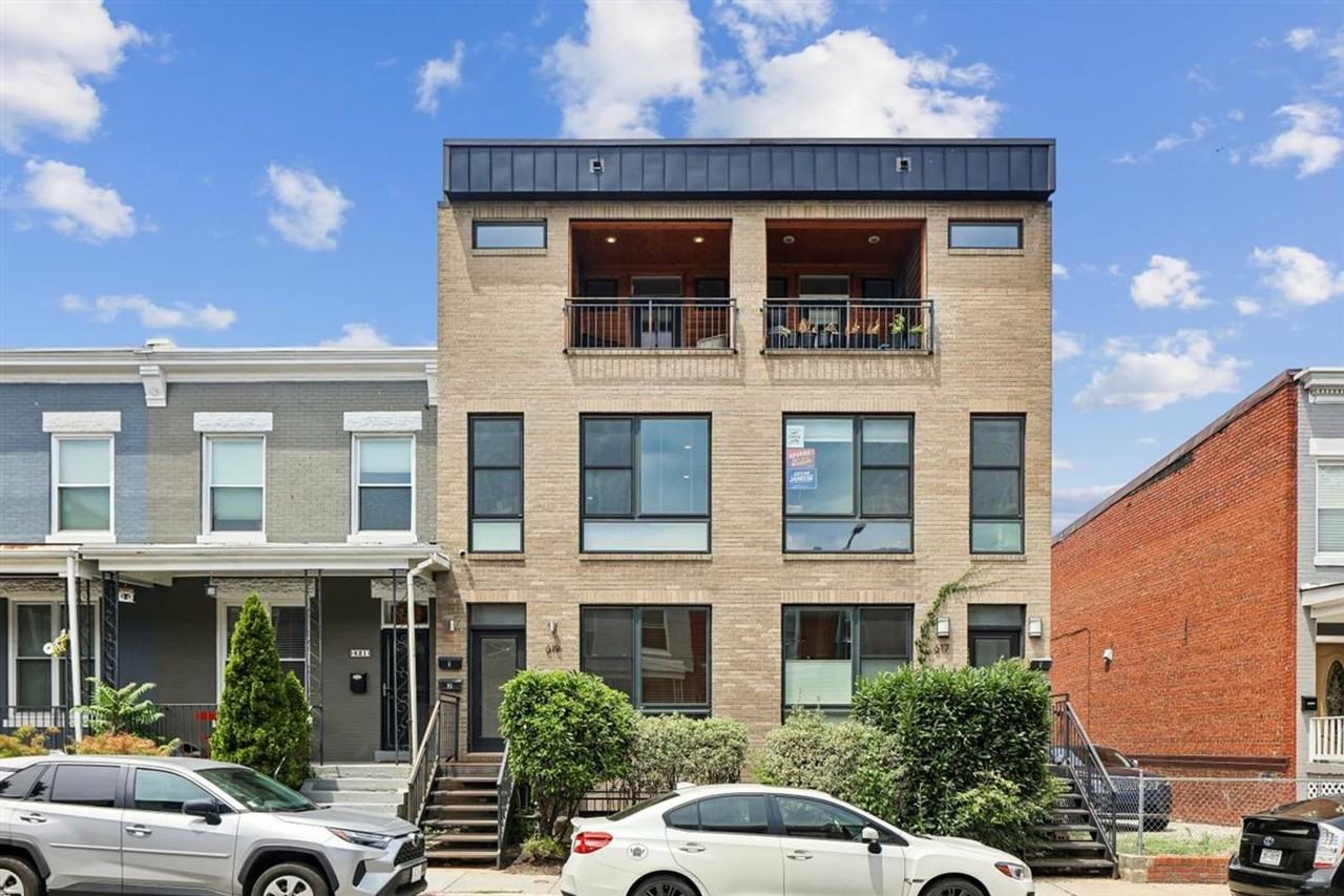 619 Harvard St Nw #2 - Photo 2 of 20
