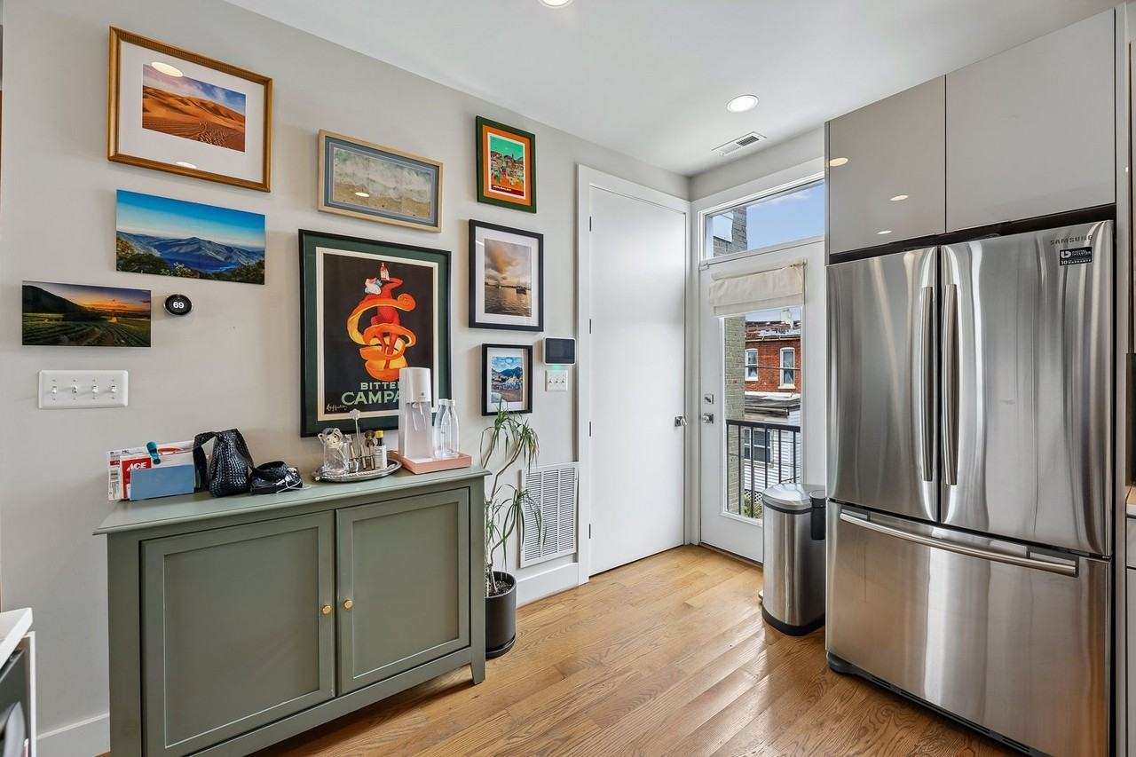 619 Harvard St Nw #2 - Photo 6 of 20