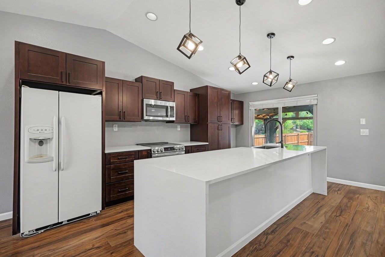 4772 S Evanston Way - Photo 5 of 24