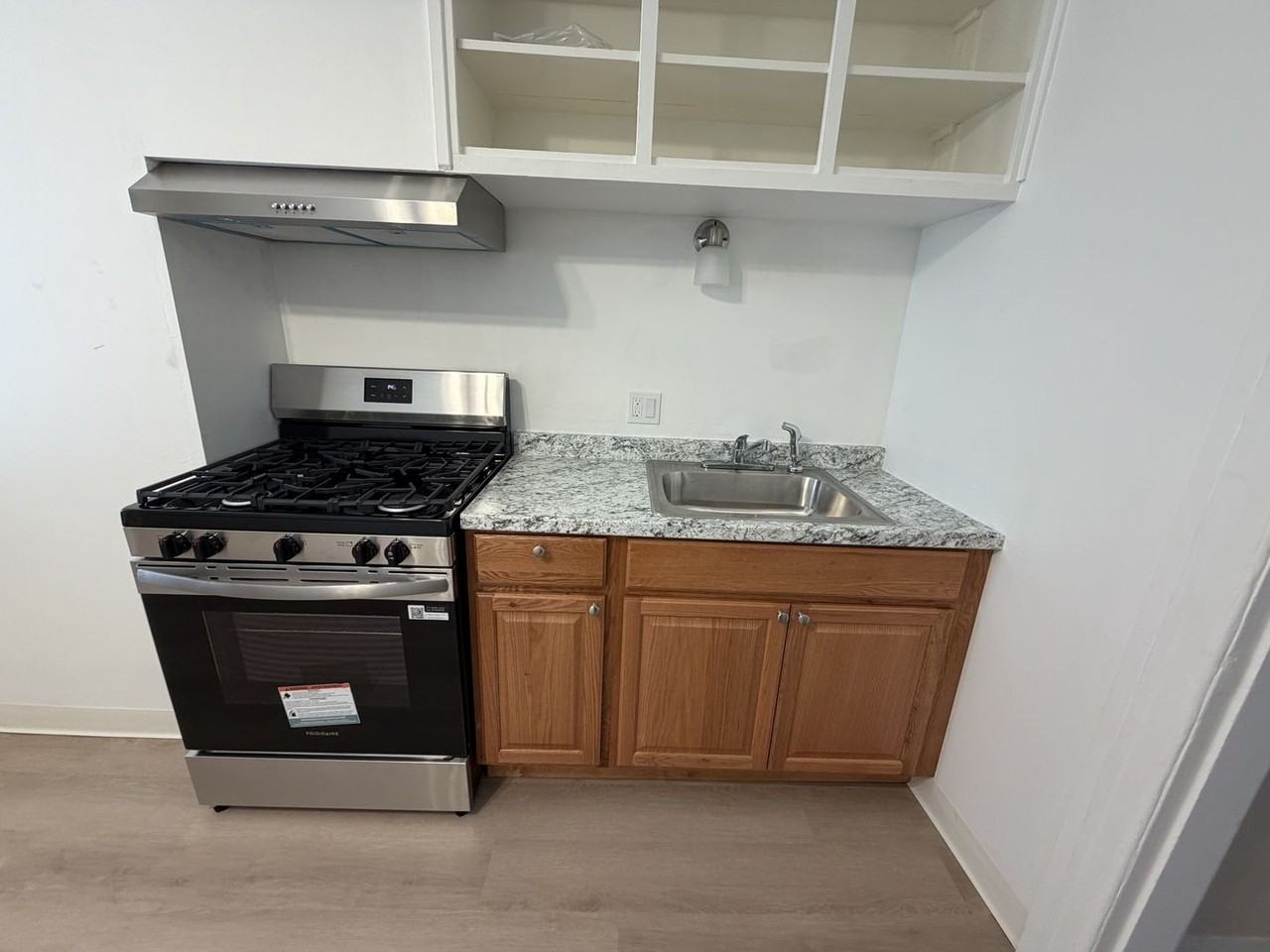 1020A Minna St - Photo 7 of 10