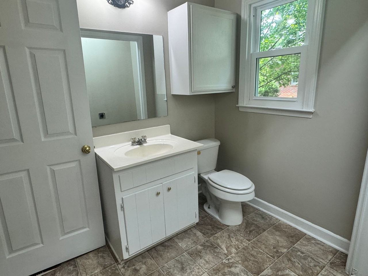 744 Crescent Dr #3 - Photo 7 of 25