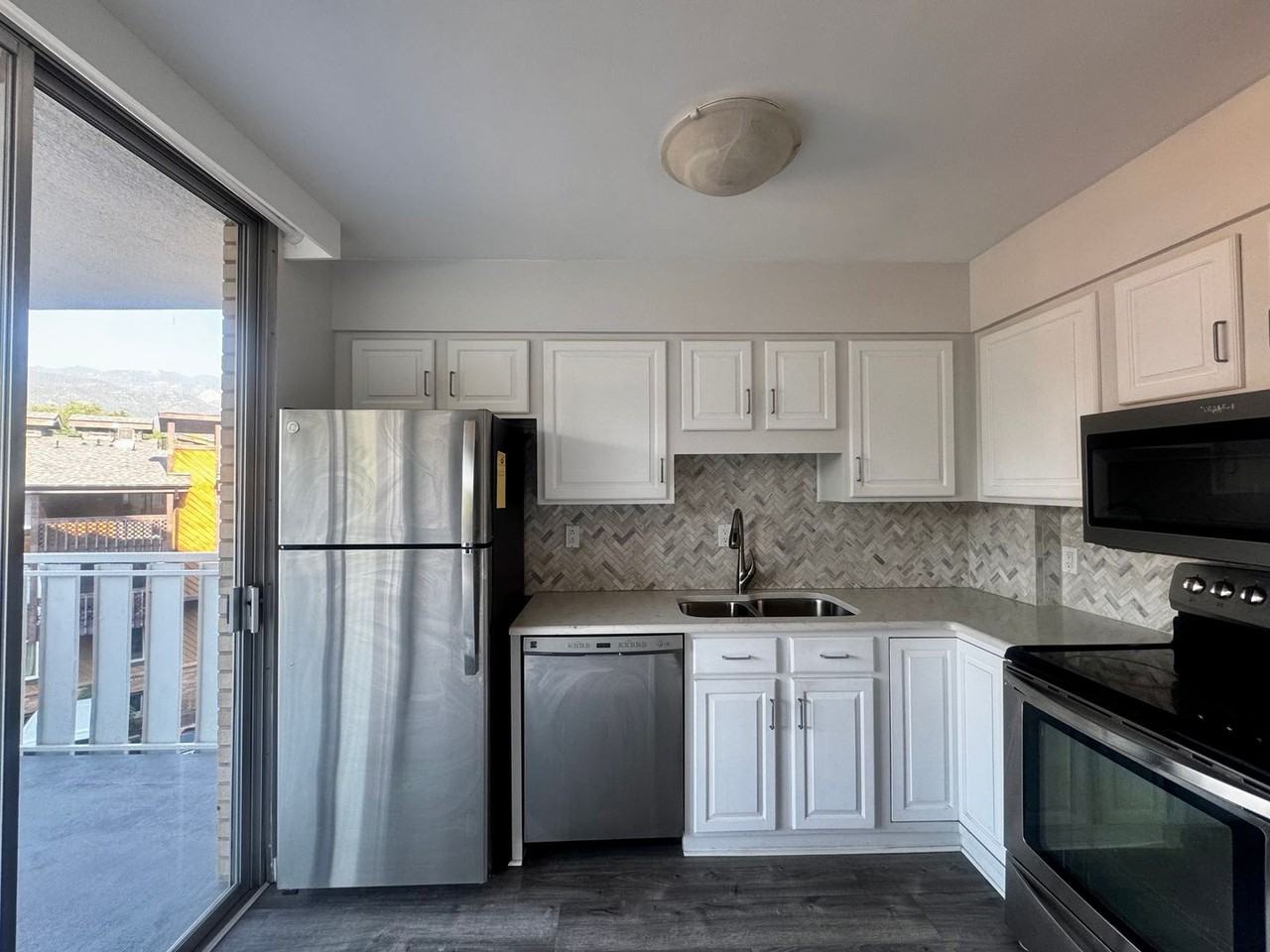 900 Saturn Dr #405 - Photo 7 of 31