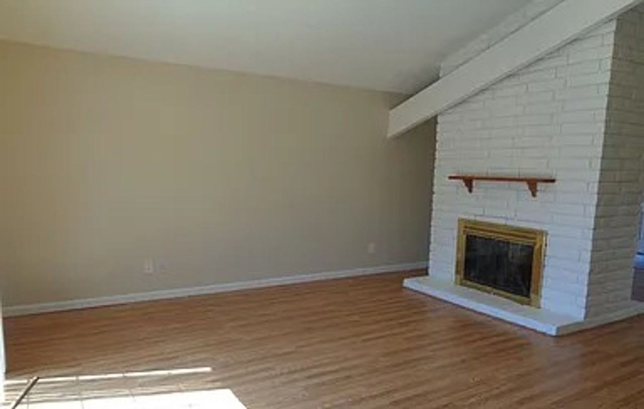 1266 Hartford Cir - Photo 3 of 6