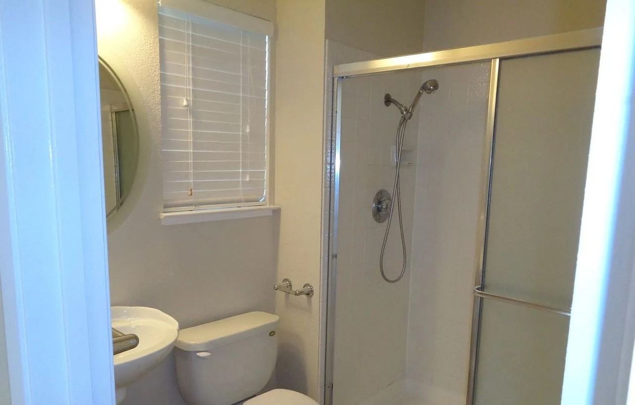 1266 Hartford Cir - Photo 6 of 6