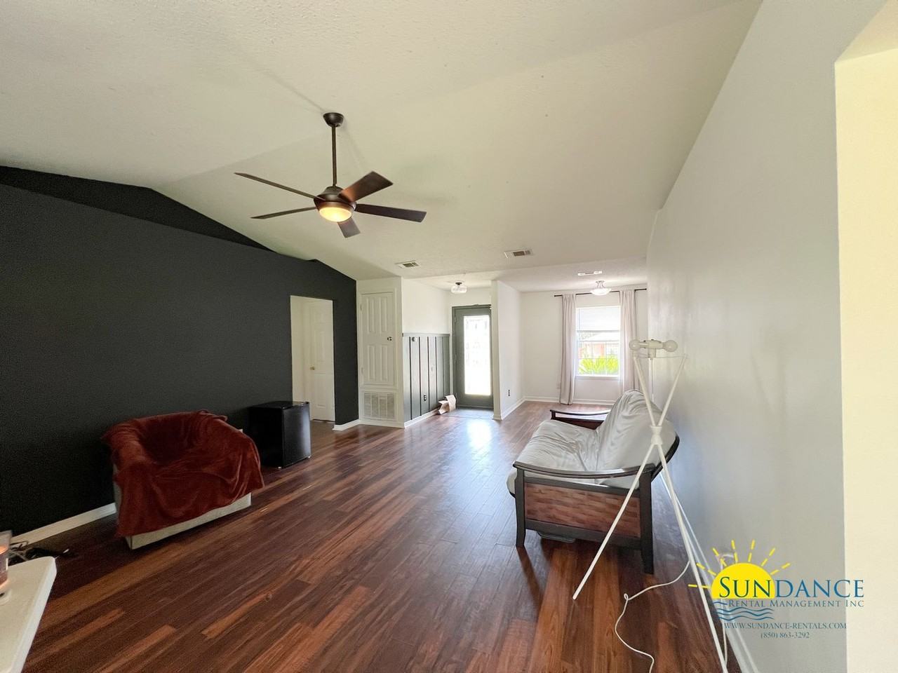 1252 Northview Dr - Photo 2 of 14