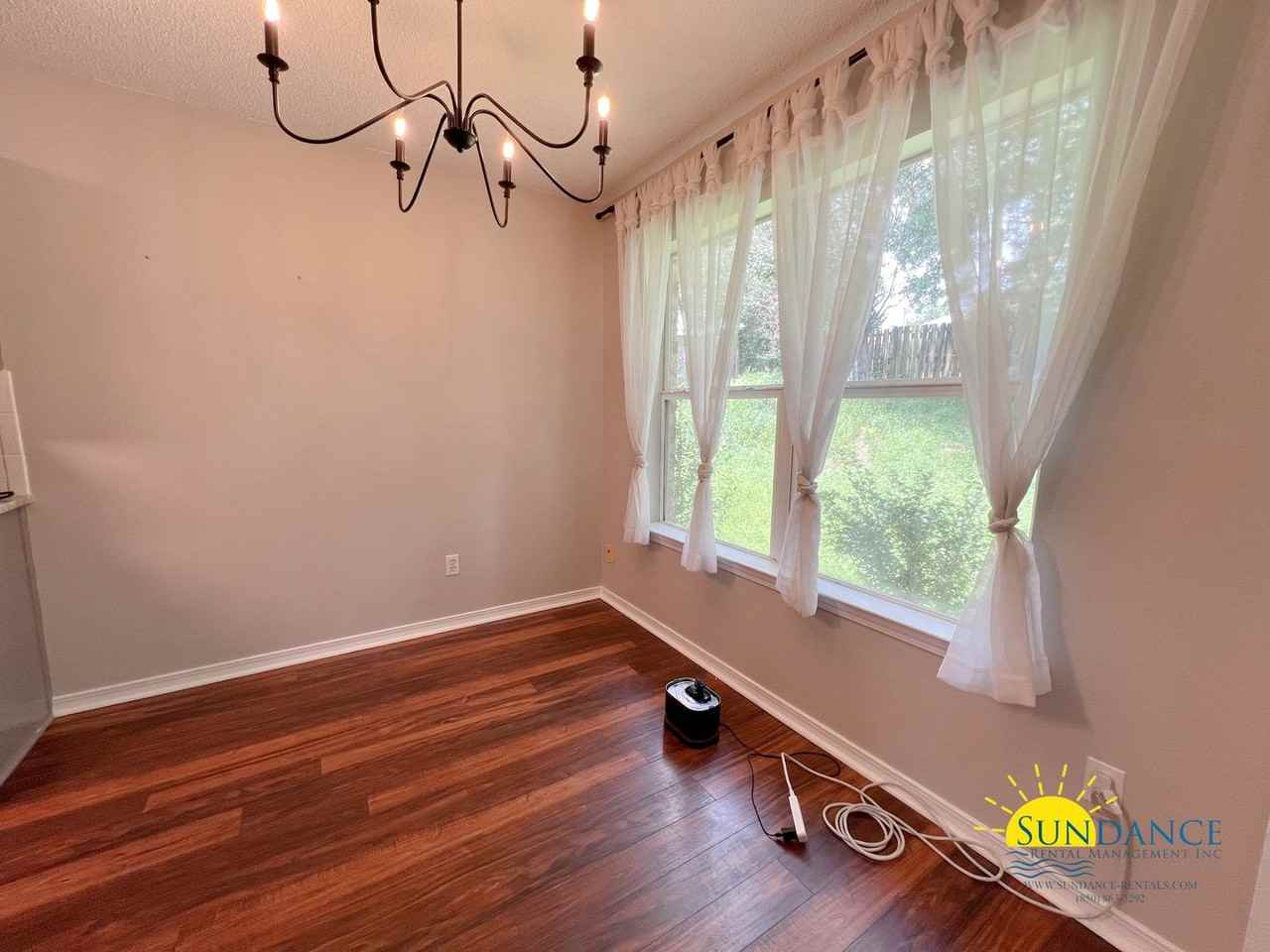 1252 Northview Dr - Photo 3 of 14