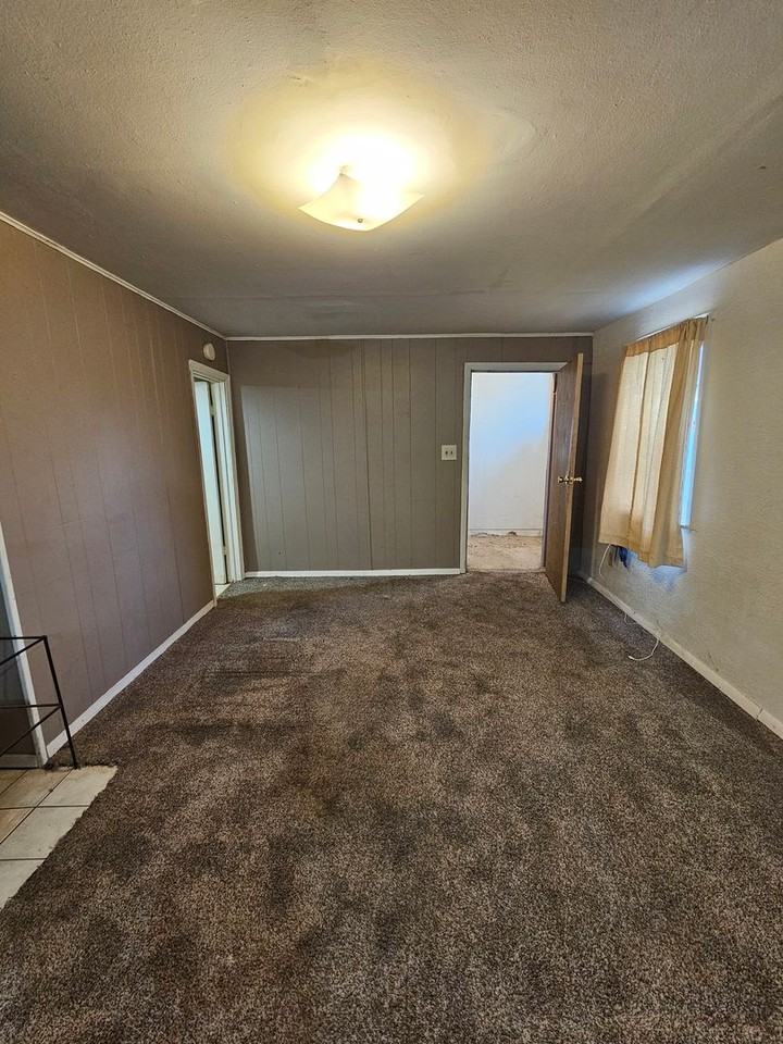 r334LBP - Photo 3 of 16