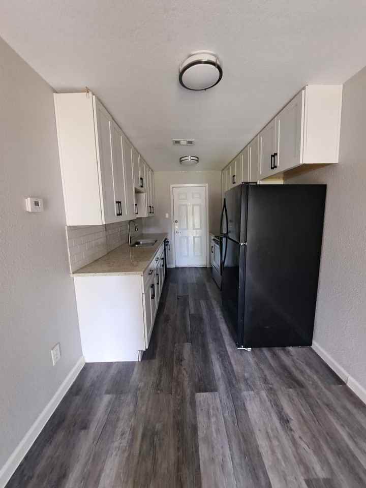 815 Bluebird Dr - Photo 4 of 11