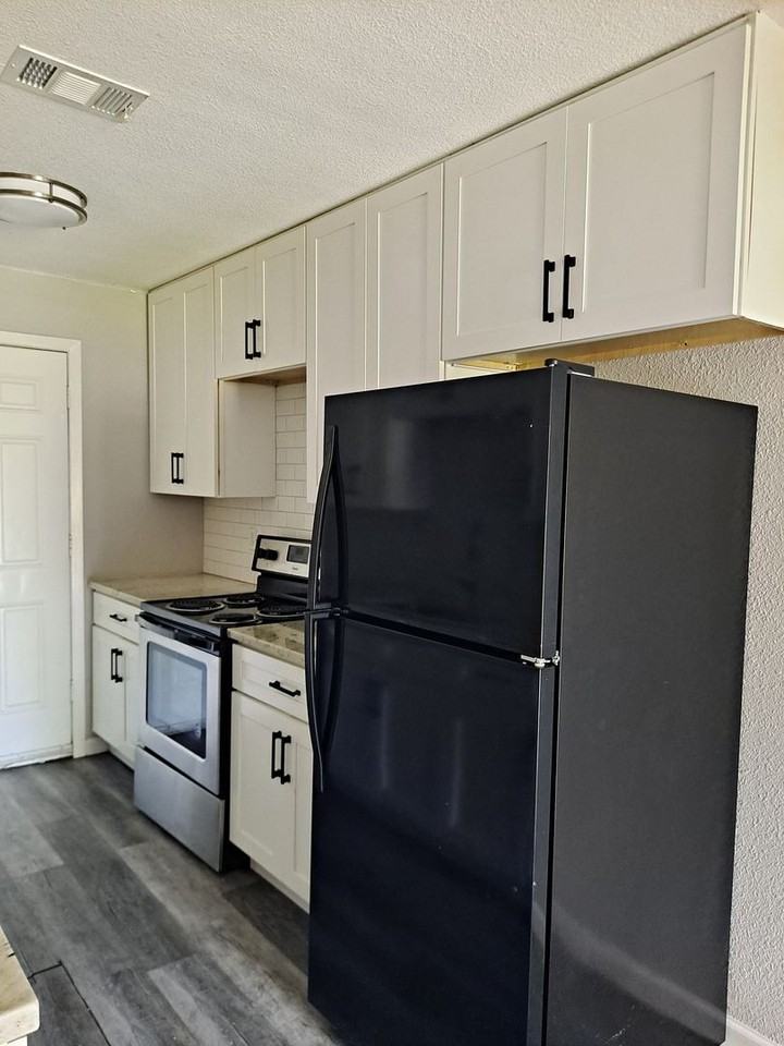 815 Bluebird Dr - Photo 6 of 11