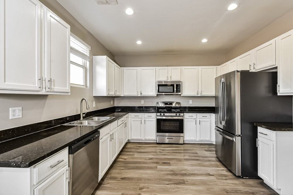 4237 Telstar Ct - Photo 7 of 17