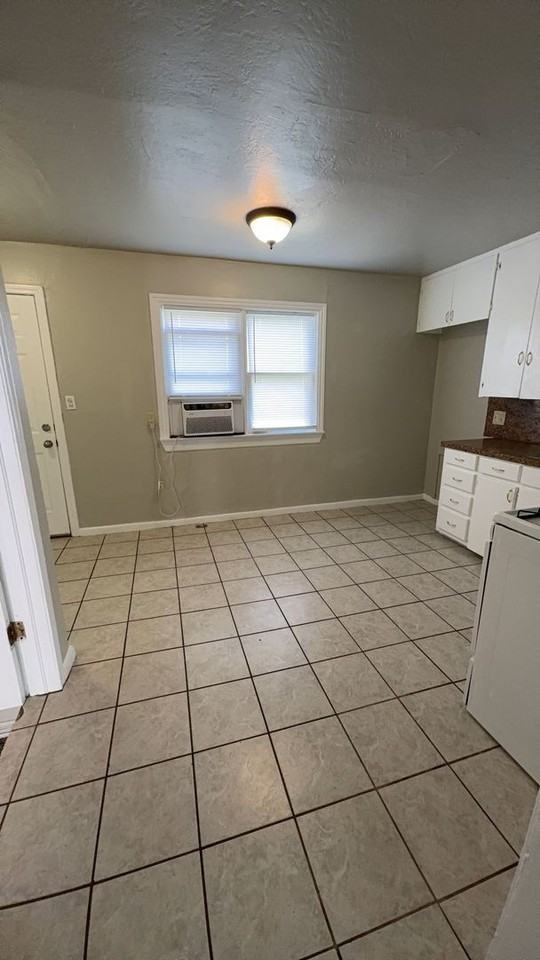 350 E Cottonwood Ave - Photo 3 of 12