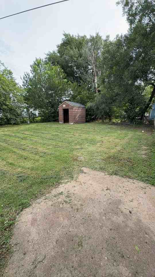 1414 W Wallace Dr - Photo 2 of 11