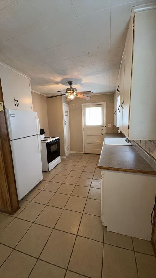 1414 W Wallace Dr - Photo 4 of 11