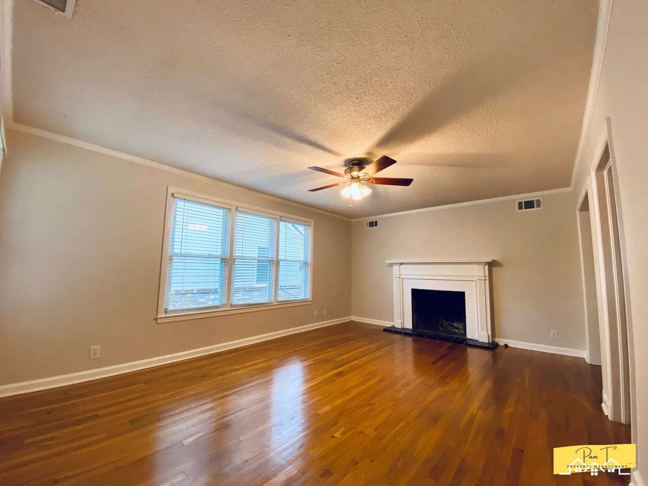 304 Columbus Dr - Photo 3 of 29