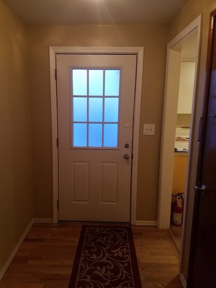 14642 7th Ave Sw Uppr - Photo 2 of 13
