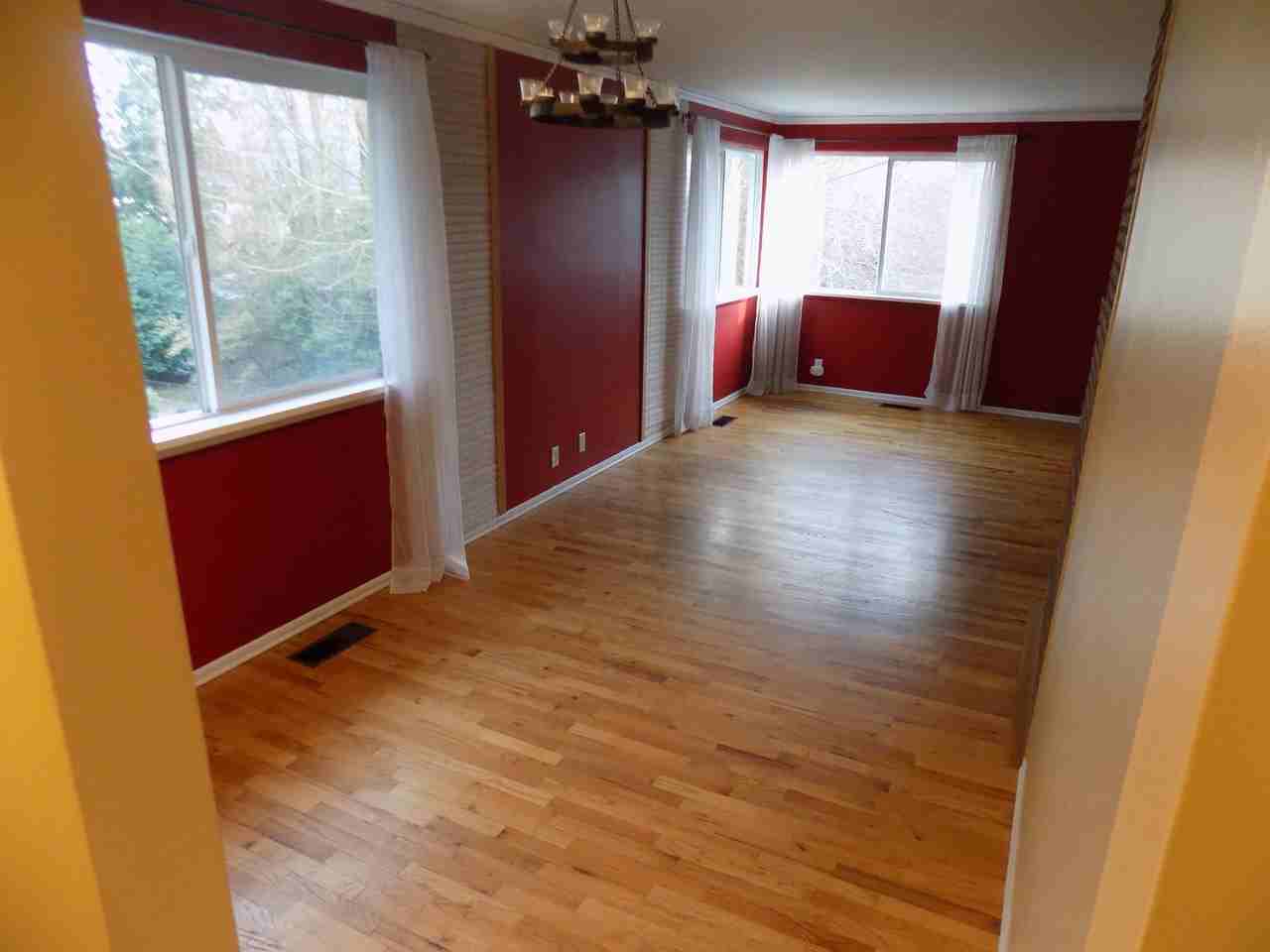 14642 7th Ave Sw Uppr - Photo 6 of 13