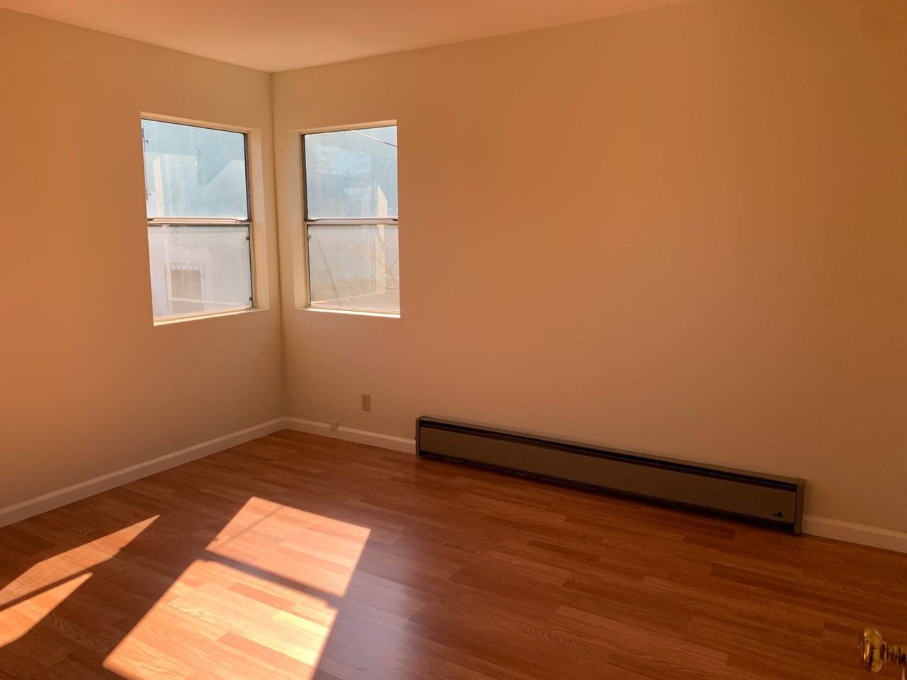 1305 Delaware St - Photo 2 of 9