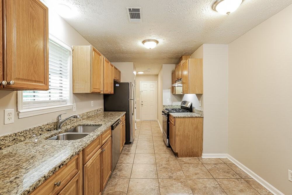 4114 Red Laurel Way - Photo 6 of 16