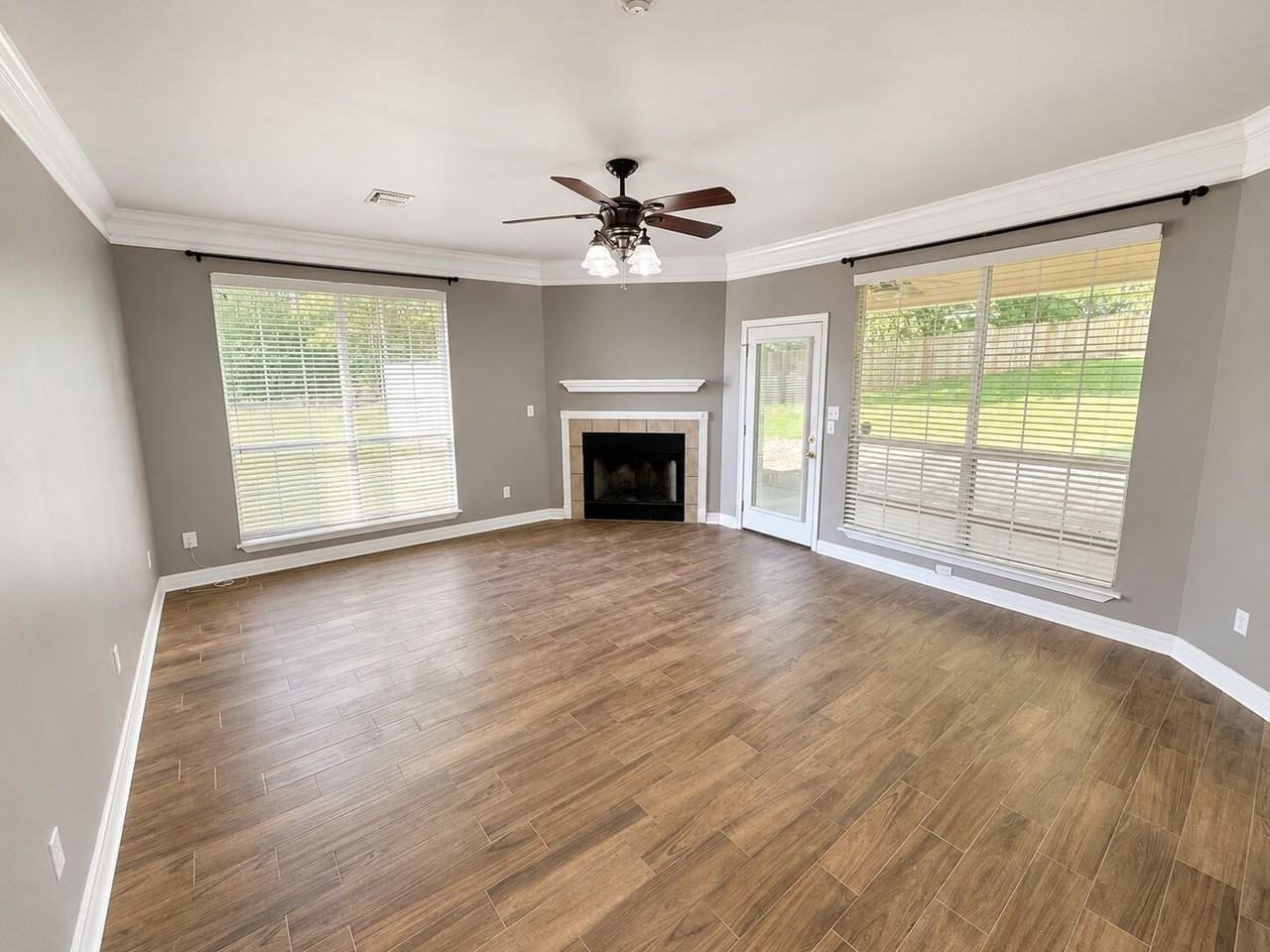 4806 Putters Ln - Photo 2 of 8