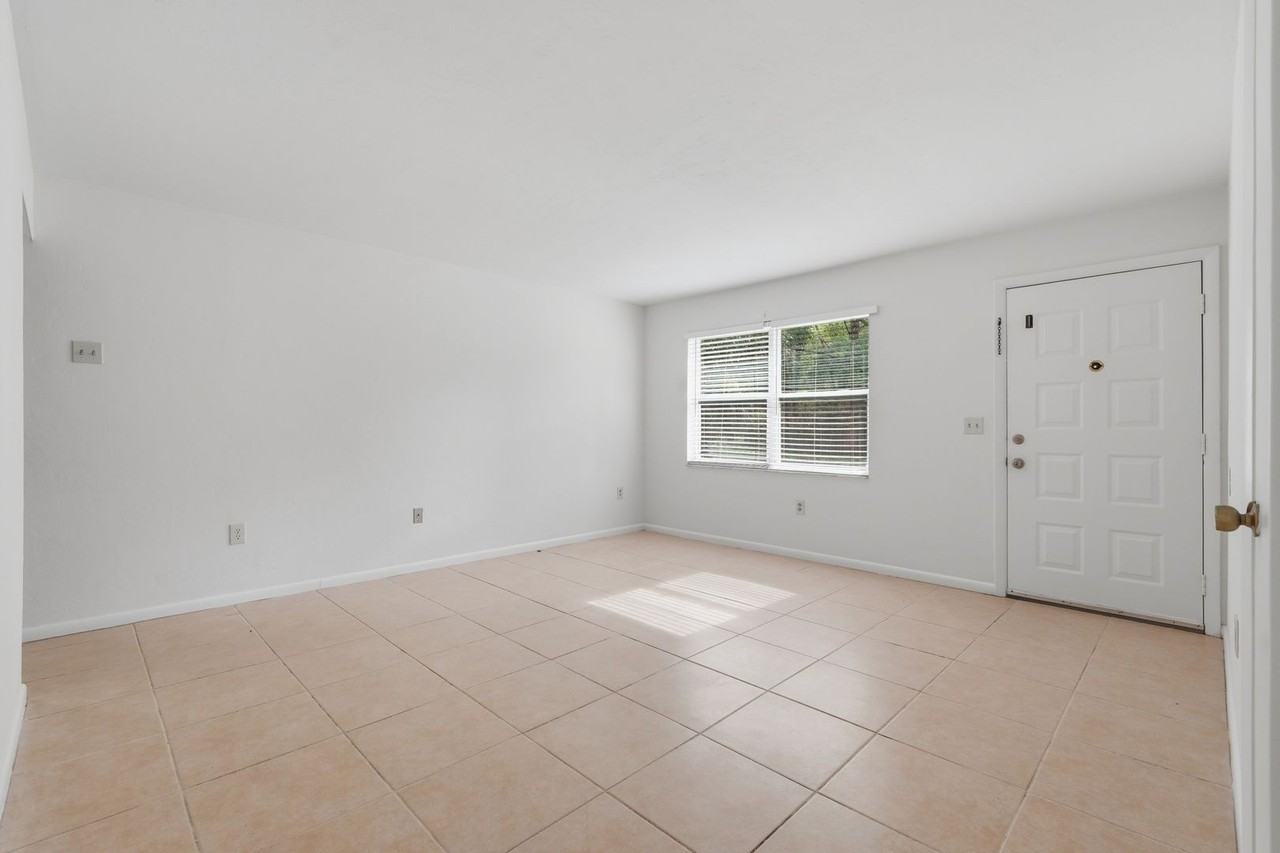 3425 Nw 22nd Dr - Photo 2 of 25