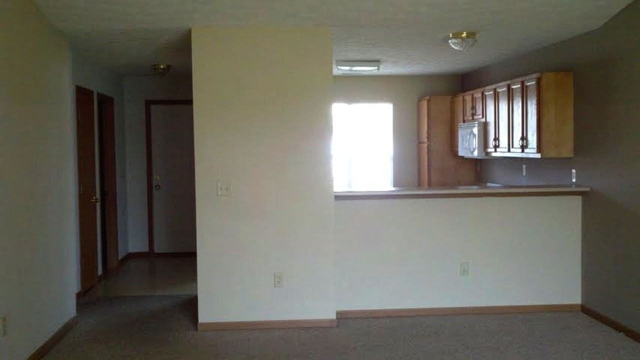 3365 Edison Dr - Photo 4 of 7