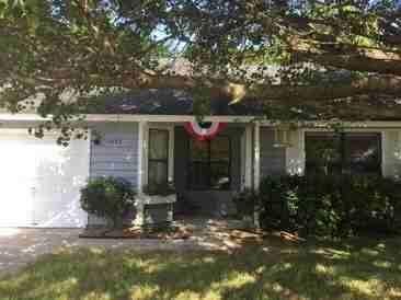 1052 Oakcrest Dr - Photo 2 of 18