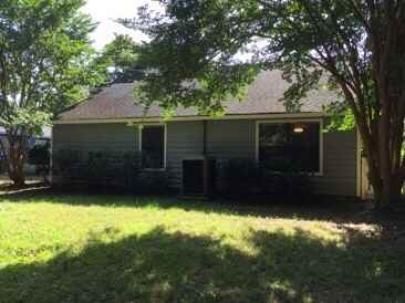 1052 Oakcrest Dr - Photo 3 of 18