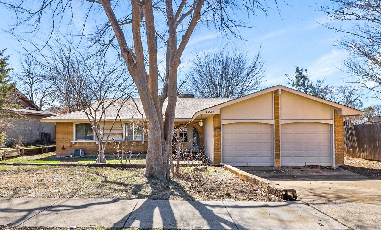 1020 Mountview Dr - Photo 2 of 15