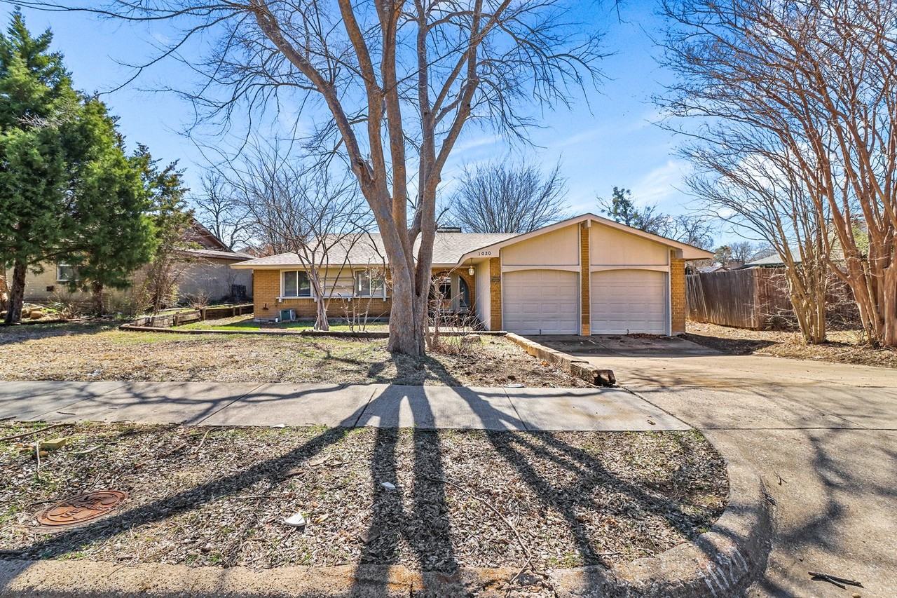 1020 Mountview Dr - Photo 3 of 15