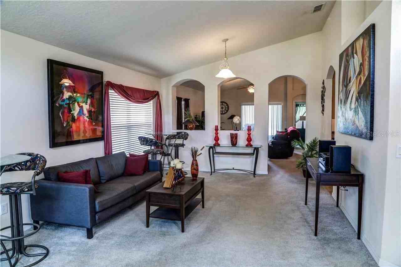 1521 Echo Lake Ct - Photo 3 of 9